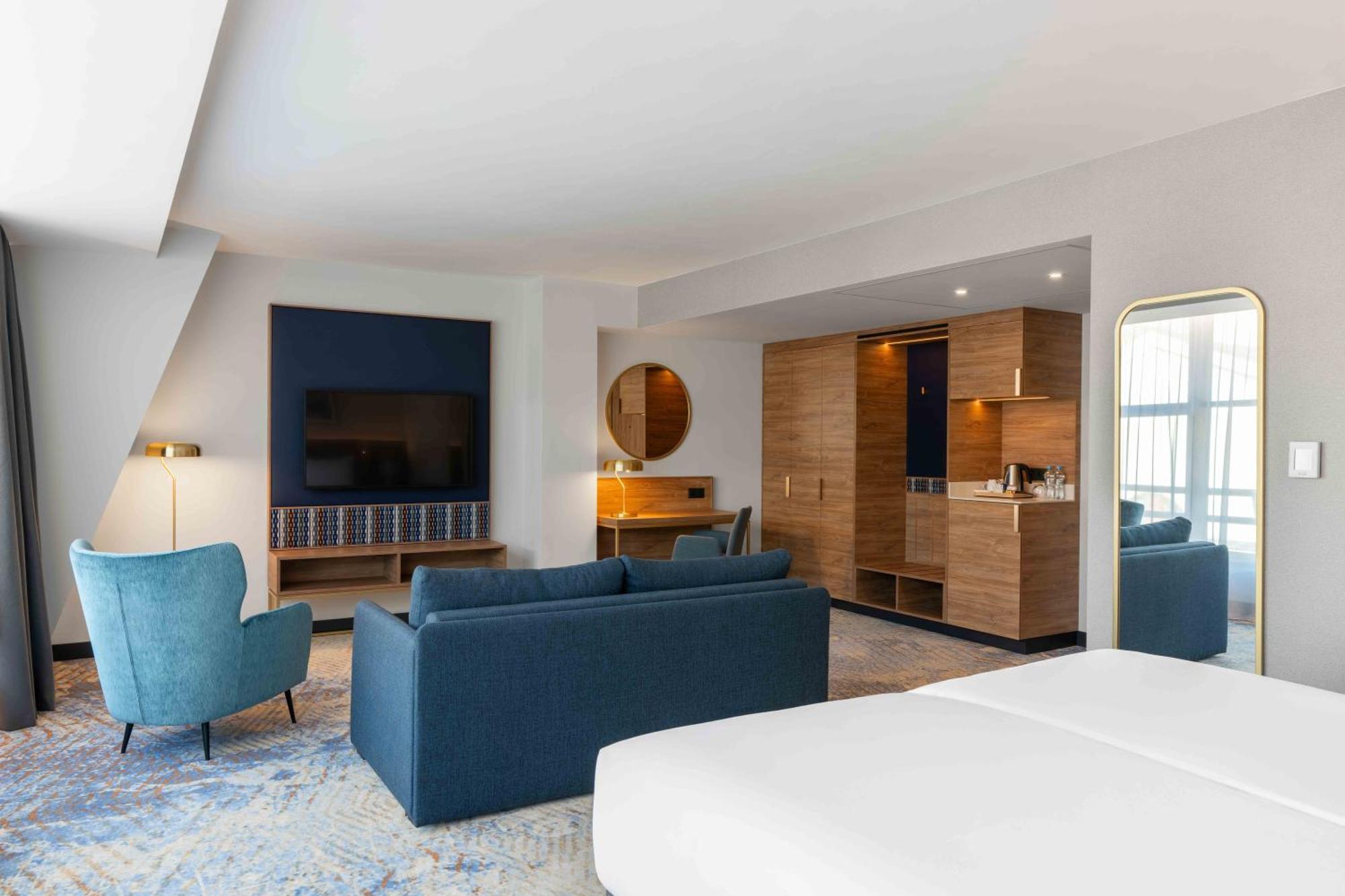 Sofitel Altstadt Hotel 4*